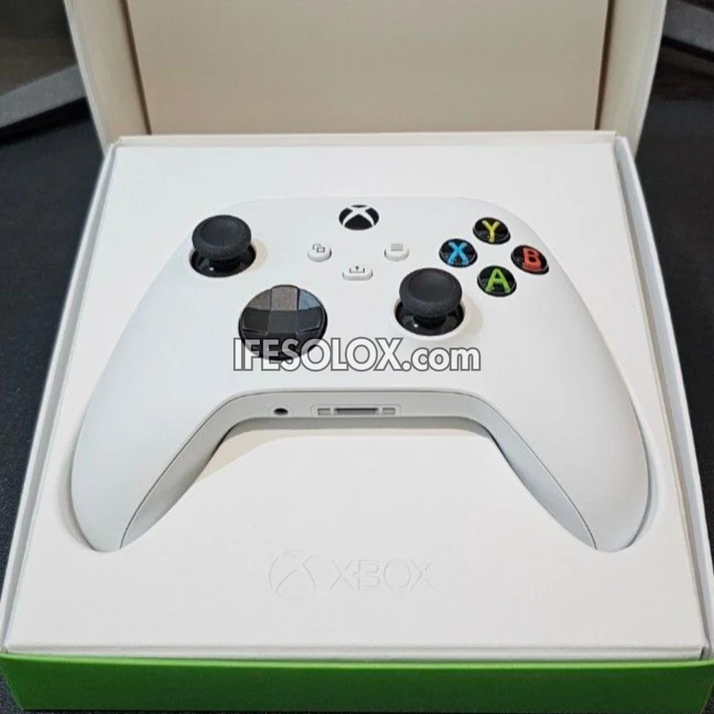 Microsoft XBOX Series S|X Wireless Controller (ROBOT WHITE) - Brand New