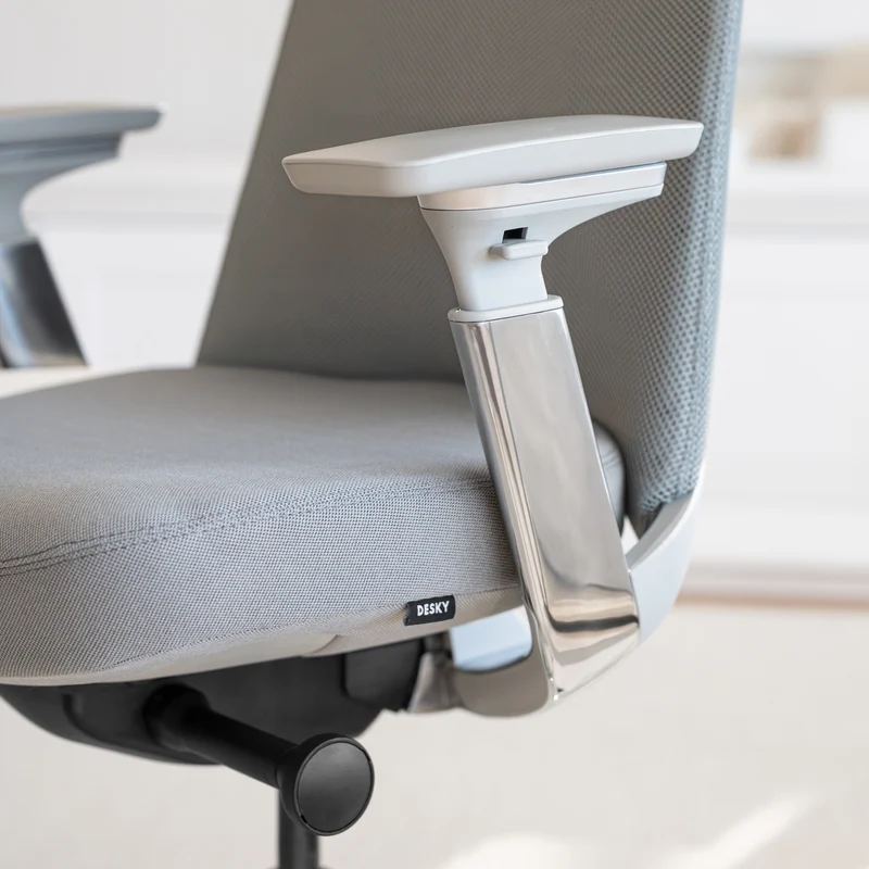 Desky Pinnacle Executive Office Chair