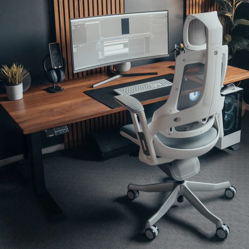 Almost Perfect Desky Pro+ Ergonomic Chair