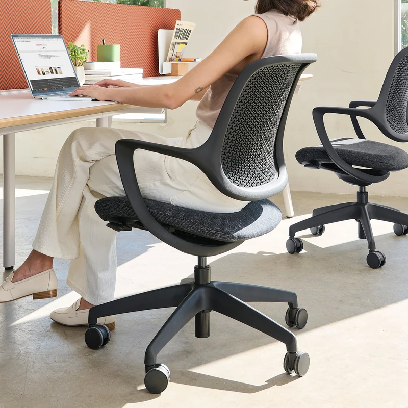Almost Perfect Desky Evoque Low Back Office Chair