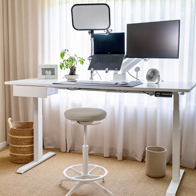 Desky Dual Laminate Sit Stand Desk