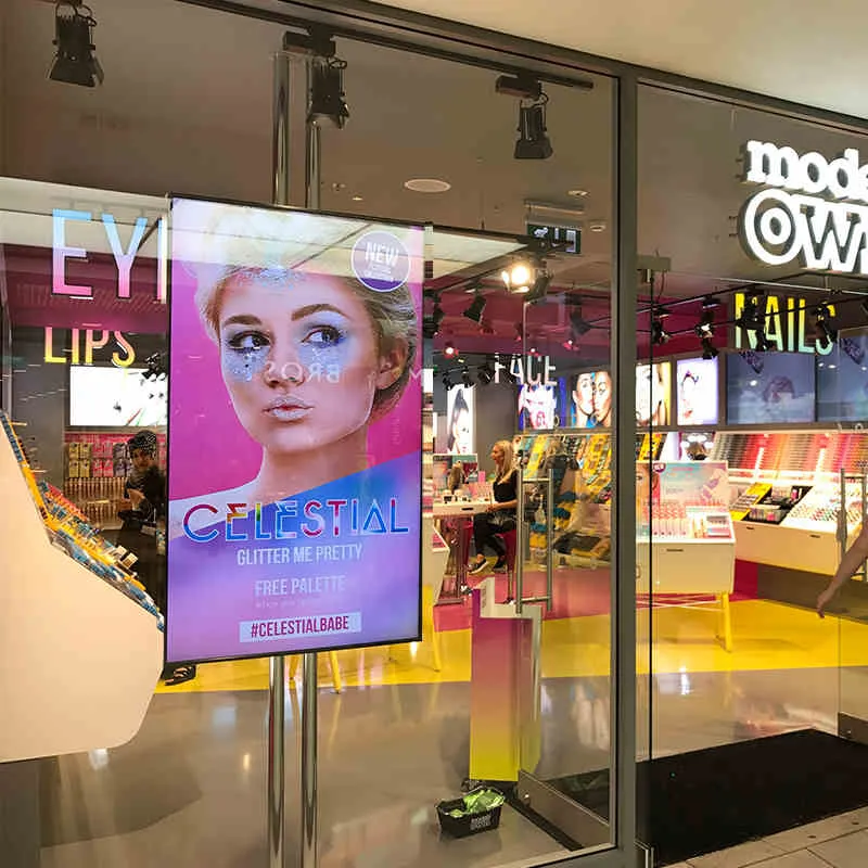 65" Single-Sided 2500nits High Bright Window LCD Poster Display, Android RK3568 2G+32G, Non-Touch, Cloud/APP/USB, Wall-Mount/Floor Stand/Suspended Installation